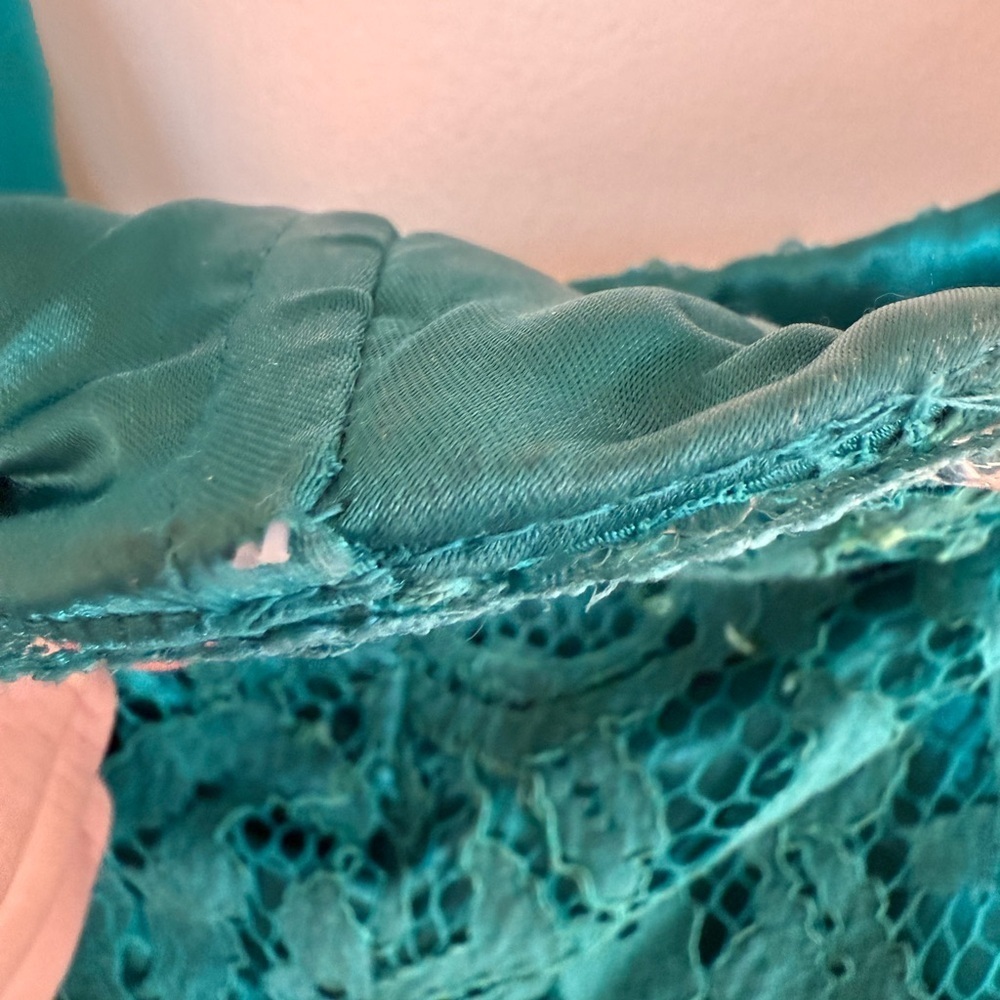 Elegant Teal Lace Evening Gown - Picture 8 of 13